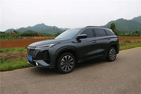 老司机开了7天26款长安CS75PLUS，的心得，把这些隐藏细节告诉你