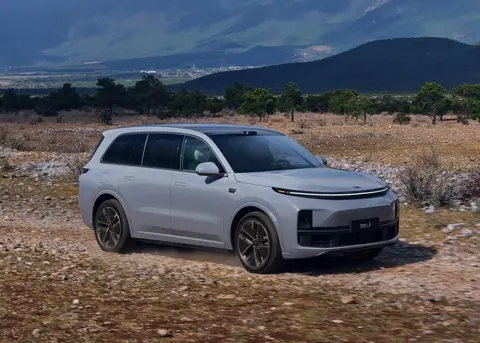 车企们宁可挨骂,也要用1.5T增程器,2.0T很贵吗?真不是车企抠门